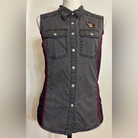 Vintage Y2K Lip Service Black & Red Sleeveless Button Down Shirt with Patch SZ S - Picture 2 of 9